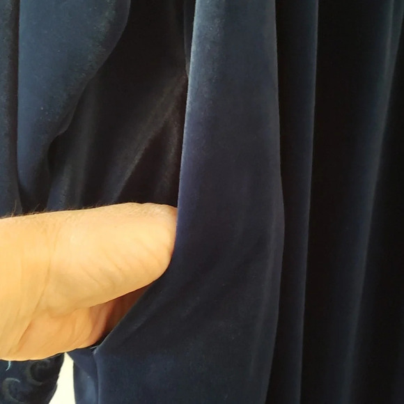 Vintage DELICATES Woman Embroidered Robe Deep Blue Purple Sz 1X Balloon Sleeves - Picture 6 of 14